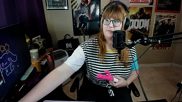 HannahCastle96 online show from August 6, 2026, 12:23 am