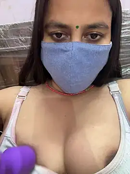 Snapshot of nehas chatting on February 5, 2025, 5:20 pm nehas online show from February 5, 2025, 5:20 pm