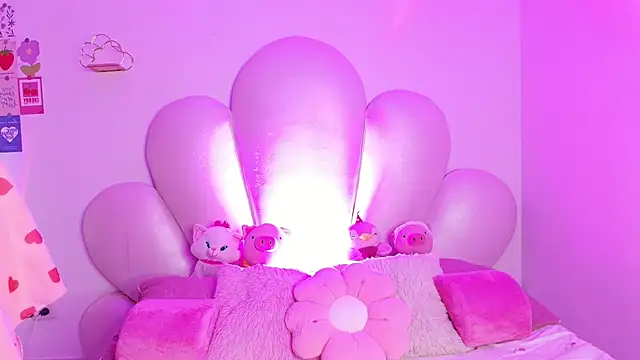 zoewillian online show from September 21, 2025, 6:26 am