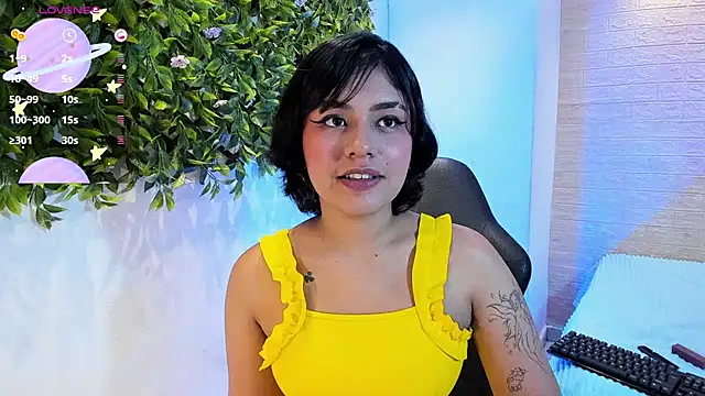  sowy venus  online show from February 22, 2025, 1:13 pm