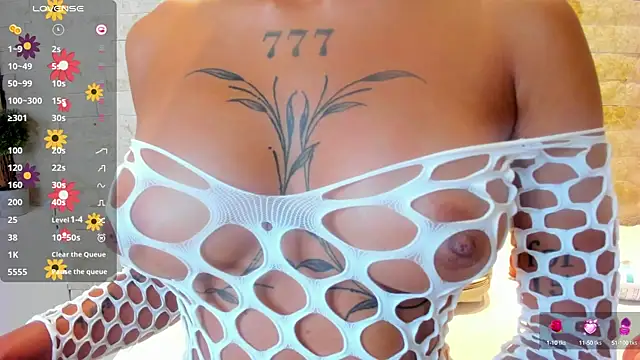 mia roldan  online show from February 27, 2025, 10:53 pm