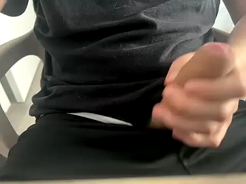 Axeeeeeeeeeeeel online show from March 31, 2026, 5:35 pm