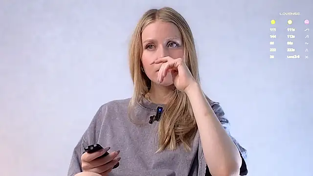 WiloneEsse online show from March 12, 2025, 1:14 am