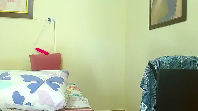 katerineleon online show from March 19, 2026, 9:08 pm