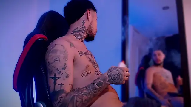 Junihn0 online show from September 13, 2025, 9:14 pm