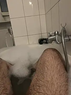 Snapshot of Loco42- chatting on January 9, 2025, 6:57 pm Loco42- online show from January 9, 2025, 6:57 pm