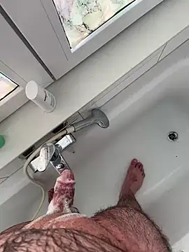 Snapshot of Loco42- chatting on January 21, 2025, 1:22 pm Loco42- online show from January 21, 2025, 1:22 pm