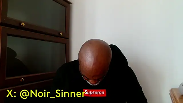 Snapshot of sinnernoir chatting on April 26, 2026, 8:06 pm sinnernoir online show from April 26, 2026, 8:06 pm