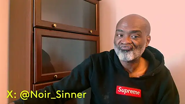 Snapshot of sinnernoir chatting on May 13, 2026, 10:56 am sinnernoir online show from May 13, 2026, 10:56 am