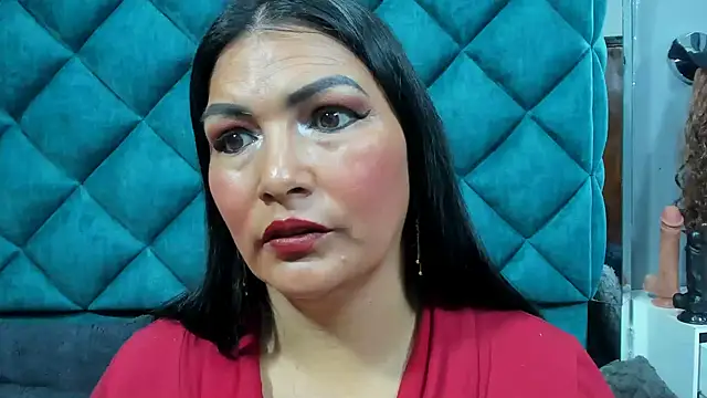 PENELOPELEWISs online show from November 5, 2025, 6:30 pm