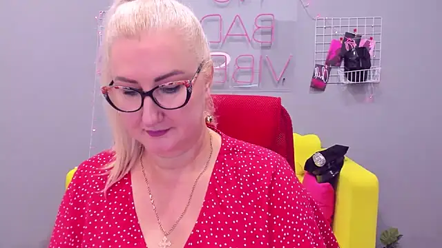 ChristyBrooks online show from January 10, 2025, 2:13 pm