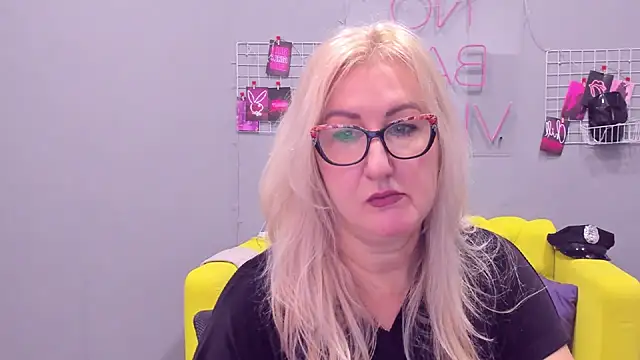 ChristyBrooks online show from January 17, 2025, 12:10 pm