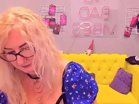 ChristyBrooks online show from January 20, 2025, 6:21 pm