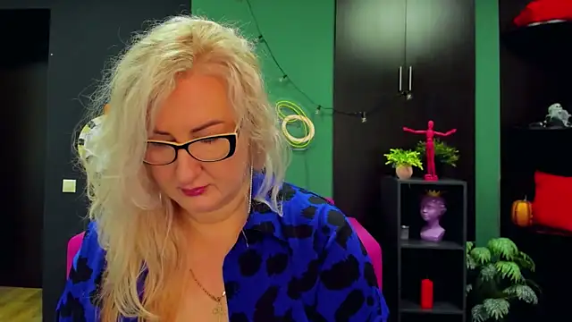 ChristyBrooks online show from March 2, 2025, 8:27 am