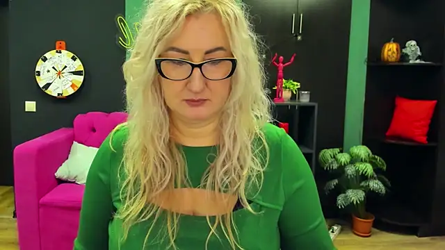 ChristyBrooks online show from March 20, 2025, 1:15 pm