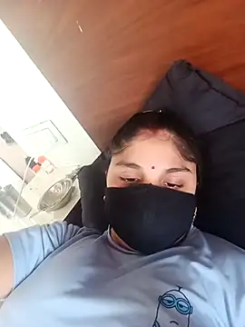 Cute-Aadhvita online show from April 3, 2026, 6:55 am