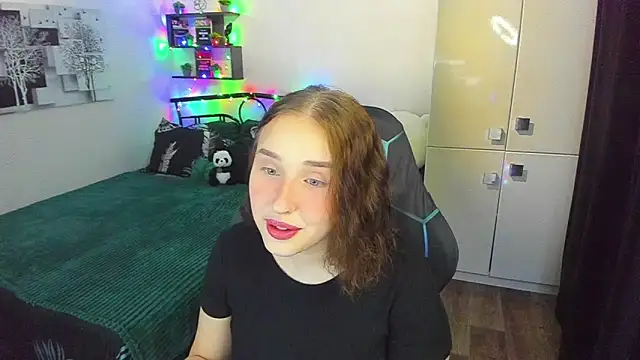 LinaTruly online show from March 6, 2026, 10:17 pm