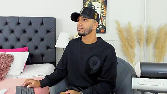 Robin Rief online show from March 11, 2025, 9:45 am