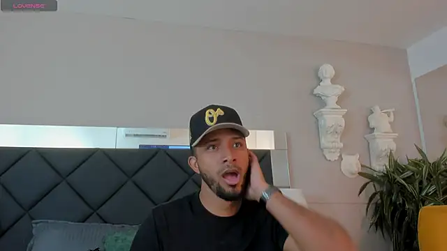 Robin Rief online show from November 23, 2025, 3:50 am