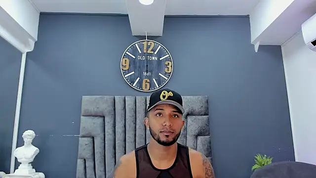 Robin Rief online show from April 1, 2026, 8:06 pm