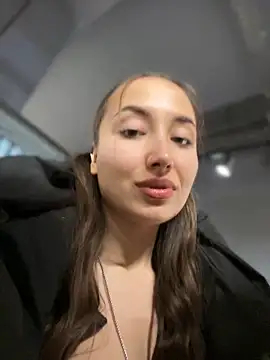 Snapshot of VelvetVixenI chatting on December 16, 2025, 6:24 pm VelvetVixenI online show from December 16, 2025, 6:24 pm