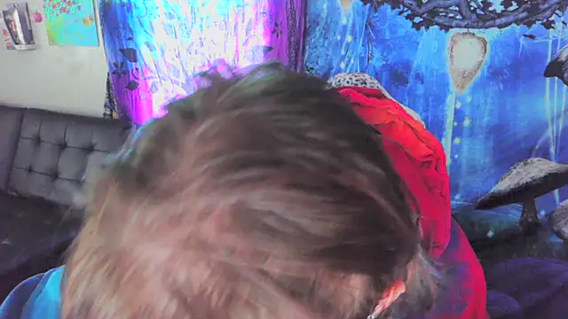  hellostormy  online show from September 30, 2025, 3:17 pm