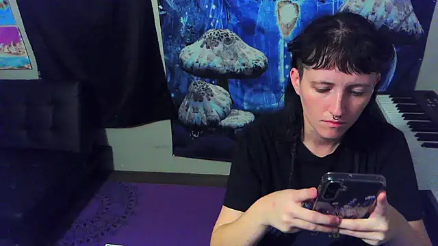  hellostormy  online show from October 31, 2025, 9:10 am