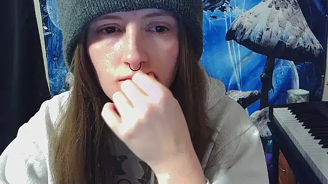  hellostormy  online show from December 19, 2025, 6:53 am