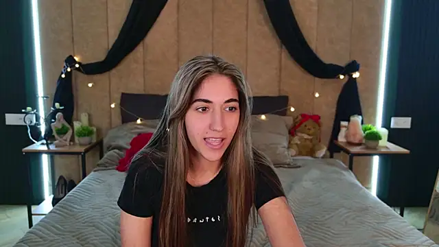 Snapshot of Teresa_Stane chatting on February 19, 2025, 2:55 pm Teresa Stane online show from February 19, 2025, 2:55 pm