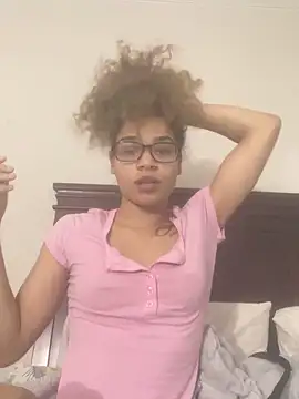 Snapshot of 1prettygem chatting on December 17, 2024, 3:50 am 1prettygem online show from December 17, 2024, 3:50 am