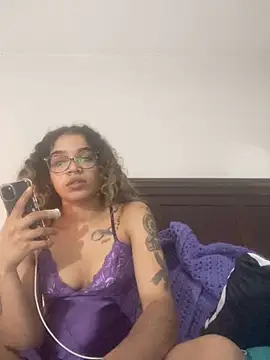 Snapshot of 1prettygem chatting on January 10, 2025, 11:18 pm 1prettygem online show from January 10, 2025, 11:18 pm