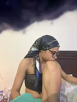 Snapshot of 1prettygem chatting on January 14, 2025, 3:22 am 1prettygem online show from January 14, 2025, 3:22 am