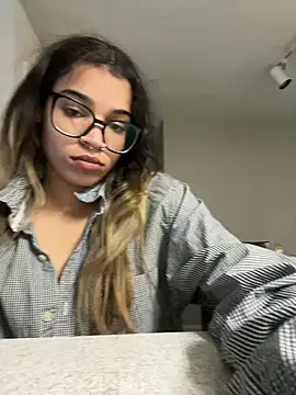 Snapshot of 1prettygem chatting on January 22, 2025, 3:29 pm 1prettygem online show from January 22, 2025, 3:29 pm