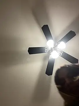 Snapshot of 1prettygem chatting on January 29, 2025, 1:05 am 1prettygem online show from January 29, 2025, 1:05 am