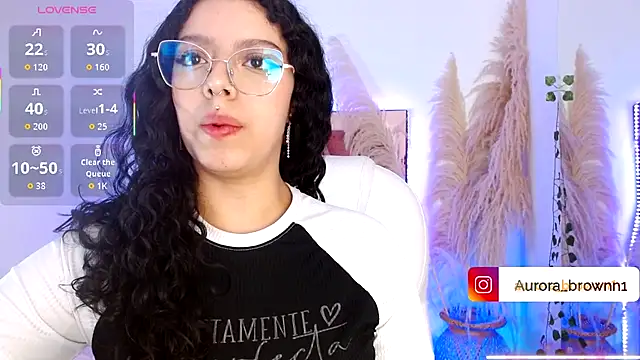 Aurora Brownn online show from September 22, 2025, 2:24 am