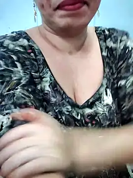 Snapshot of Haniya-143 chatting on February 1, 2026, 9:46 pm Haniya-143 online show from February 1, 2026, 9:46 pm