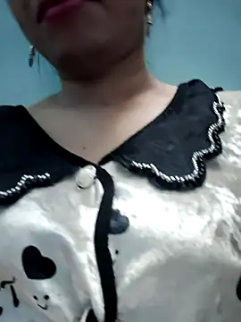 Snapshot of Haniya-143 chatting on February 7, 2026, 2:43 pm Haniya-143 online show from February 7, 2026, 2:43 pm