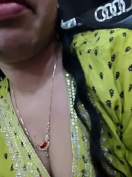 Snapshot of Haniya-143 chatting on February 19, 2026, 3:30 pm Haniya-143 online show from February 19, 2026, 3:30 pm