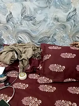 Snapshot of Haniya-143 chatting on March 29, 2026, 10:21 pm Haniya-143 online show from March 29, 2026, 10:21 pm