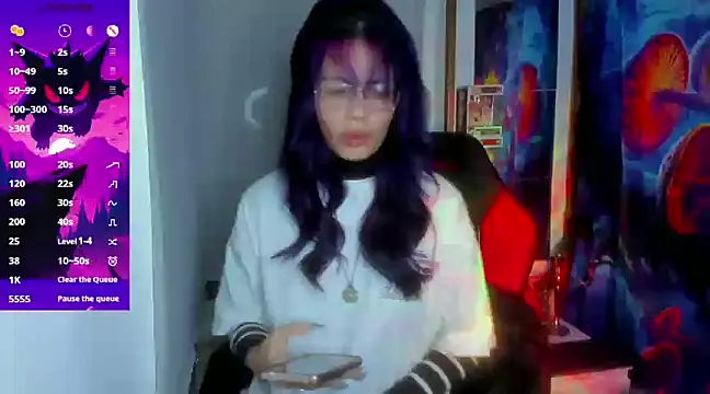 Snapshot of _sakae_ chatting on December 30, 2024, 10:01 pm  sakae  online show from December 30, 2024, 10:01 pm