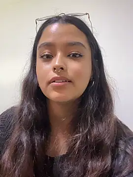 Snapshot of Ariana_Pierce chatting on May 9, 2026, 6:35 pm Ariana Pierce online show from May 9, 2026, 6:35 pm