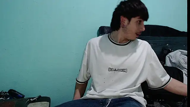 Snapshot of pervertsteens3 chatting on September 27, 2025, 7:02 am pervertsteens3 online show from September 27, 2025, 7:02 am