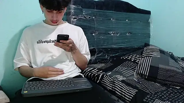 Snapshot of pervertsteens3 chatting on October 2, 2025, 8:54 am pervertsteens3 online show from October 2, 2025, 8:54 am