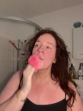 Engel mia online show from March 19, 2026, 10:41 am