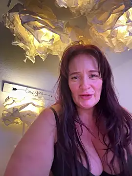 Snapshot of Engel_mia chatting on May 12, 2026, 12:19 am Engel mia online show from May 12, 2026, 12:19 am