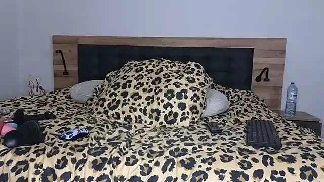 vera jim online show from November 14, 2025, 7:07 am