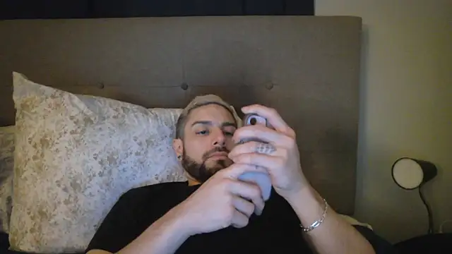 DerekPerez2025 online show from February 19, 2026, 5:09 pm