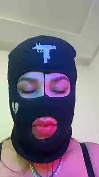 Queendiamon online show from February 5, 2025, 12:42 am