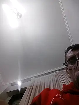 Snapshot of sweet24c chatting on February 18, 2026, 8:27 pm sweet24c online show from February 18, 2026, 8:27 pm