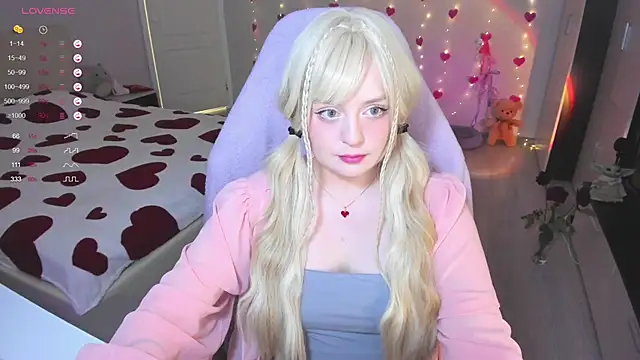 Snapshot of Amy_honey_angel chatting on February 4, 2025, 9:07 am Amy honey angel online show from February 4, 2025, 9:07 am